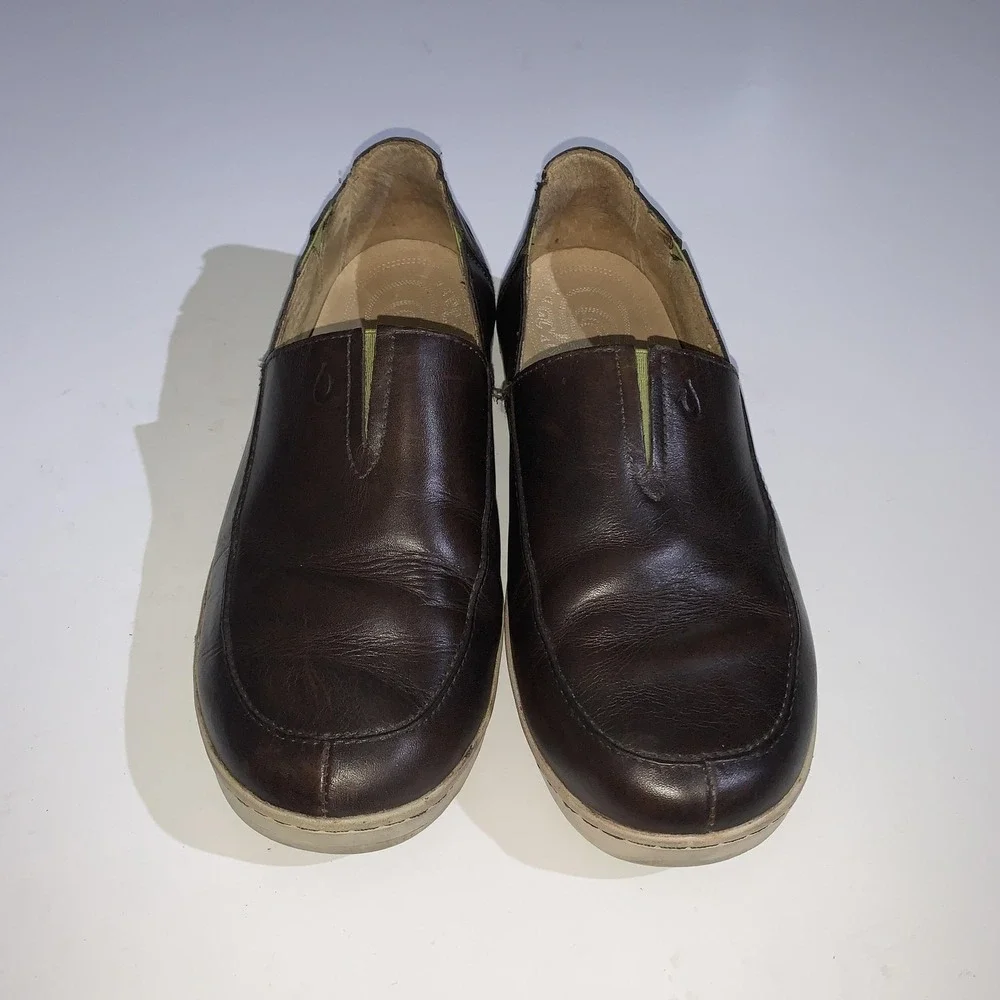 OluKai Kama'aina Shoes Mens 10 Brown Leather Slip On Loafers Comfort EU 43